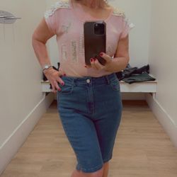 Forever 21 - Capri $8 I wear teenagers clothes whoo hoo! So comfy