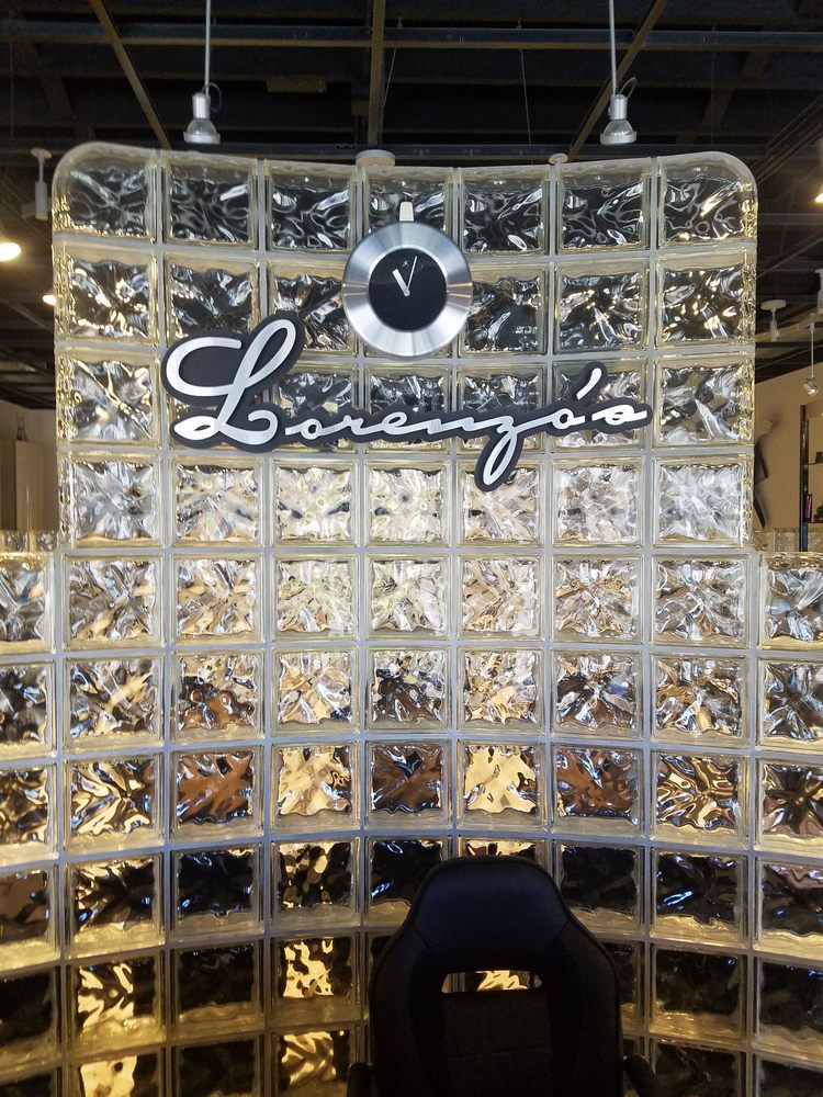 Lorenzo's Hair Design Logo