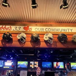 Bubba's 33 - Decor