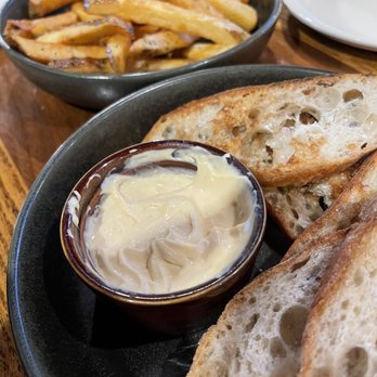 Hawk & Griffin - Pub cheese and chips - Pubs Near Me - Vienna, Virginia
