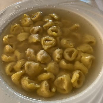 Da Cesari - The deliciousness of the tortellini en Brodo - Italian Near Me - Bologna, BO