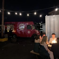 Good Food Truck - Nighttime party