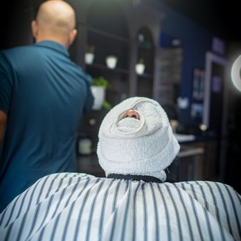 UNCLE'S - Take some time out for yourself - Barbers Near Me - Fillmore, California
