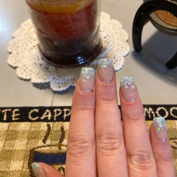 Solar Nails - Bleeding cuticle - Nail Salons Near Me - Keizer, Oregon