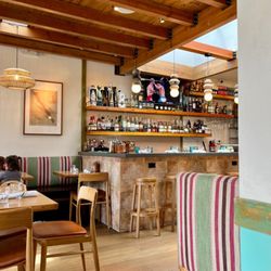 Prima Cantina - Cute interior decor