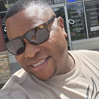 Family Barbers Fishhawk - Faded by Eric - Barbers Near Me - Lithia, Florida