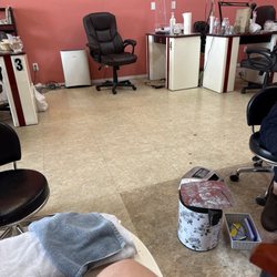 Pretty Nails - The floor was nasty as the footpath bowl