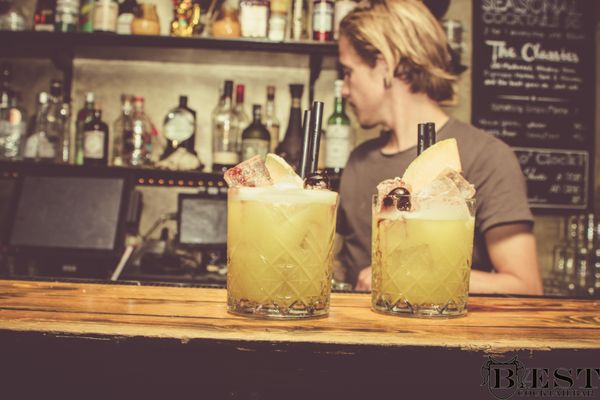Bæst Cocktailbar by null