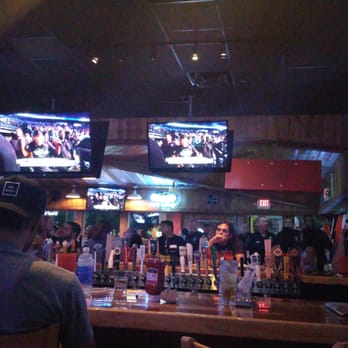 Hooters - A full bar and tvs for fights and games - American Near Me - Ontario, California
