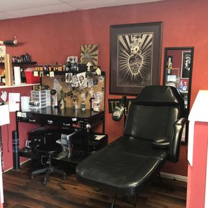 DARK AGE TATTOO STUDIO - 129 Photos & 77 Reviews - Tattoo - 124 W Oak
