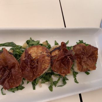 The Sunset Restaurant - Seared Scallops - New American Near Me - Malibu, California The Sunset Restaurant - Seared Scallops - New American Near Me - Malibu, California