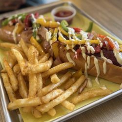 Buhnz - Street dog and fries