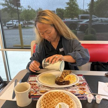 Waffle House - Waffle - Breakfast & Brunch Near Me - Sharpsburg, Georgia Waffle House - Waffle - Breakfast & Brunch Near Me - Sharpsburg, Georgia