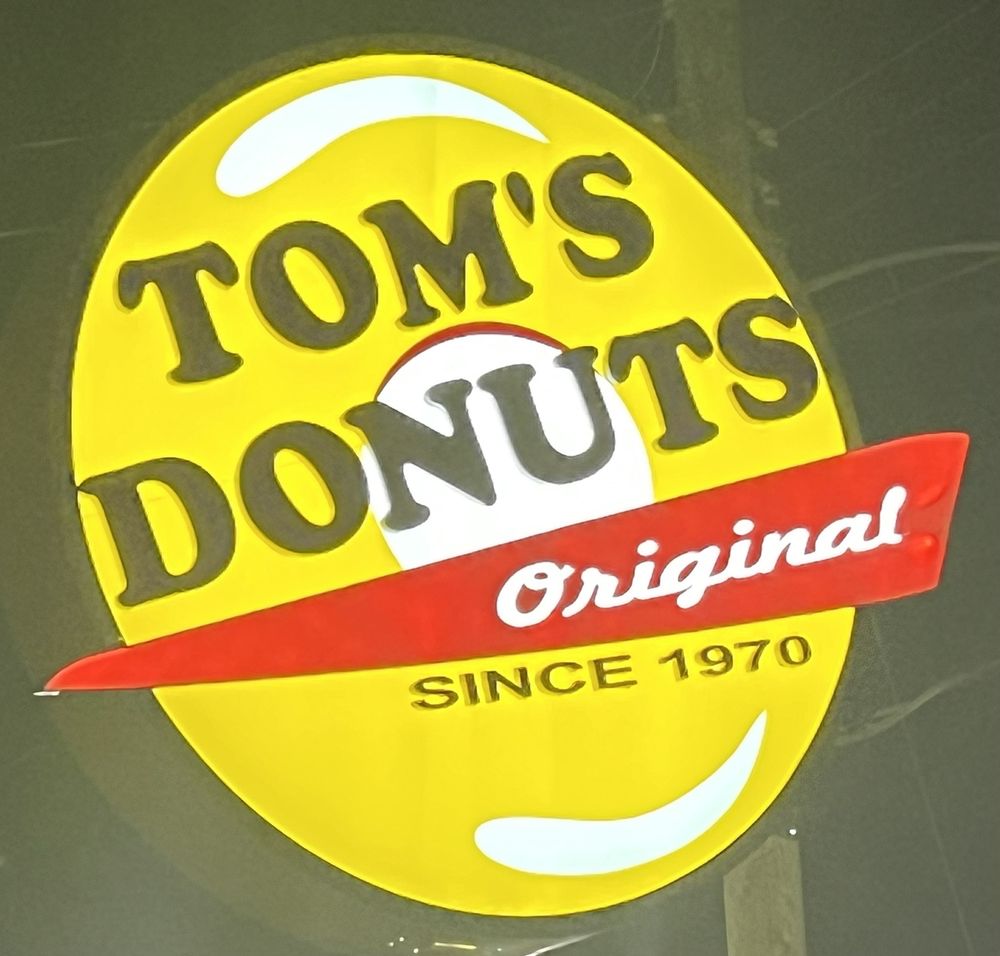 TOM’S DONUTS Updated September 2024 12 Photos & 19 Reviews 807 N