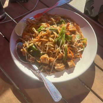 Jade Restaurant - PAD THAI - Sushi Bars Near Me - Long Beach, California Jade Restaurant - PAD THAI - Sushi Bars Near Me - Long Beach, California