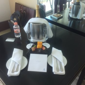 Live Aqua Resort - Welcome champagne - Resorts Near Me - Cancún, ROO