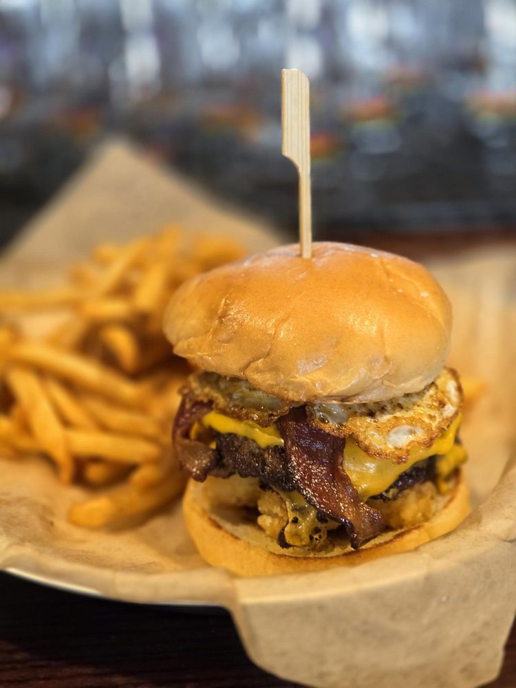 Lindale Neighborhood Pub