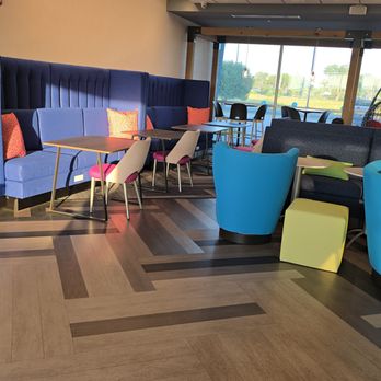 Tru by Hilton North Platte - open lobby - Hotels Near Me - North Platte, Nebraska Tru by Hilton North Platte - open lobby - Hotels Near Me - North Platte, Nebraska