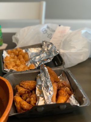 Pluckers Wing Bar by null