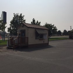 Central Oregon Cup & Cake - Coffee stand with drive thru on one side and walk up on opposite site
