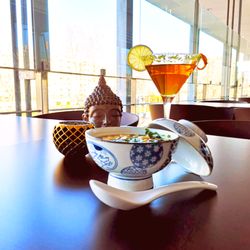 Shari Sushi Bar - Sopa misso e coquetel de rum quente. ❤️🔥