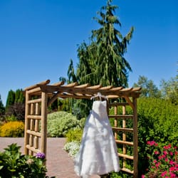 Log House Garden
