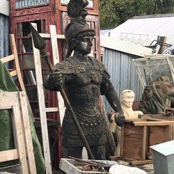 Pillars Antiques - Unique statues