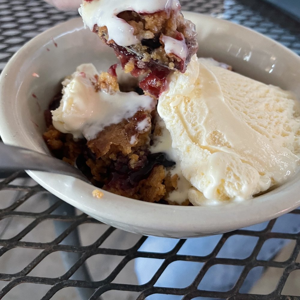 Cora's 471 Grill - Cherry cobbler Al's mode - American Near Me - Castroville, Texas