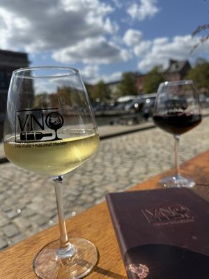 V-NO Wine Bar and Shop by null