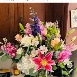 P.J.'s Flower & Gift Shop