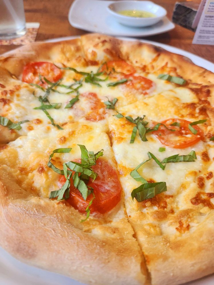 California Pizza Kitchen Logo