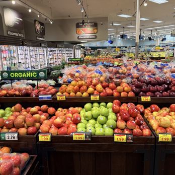 Ralphs Fresh Fare - Fresh produce 10/10! - Grocery Near Me - La Jolla, California