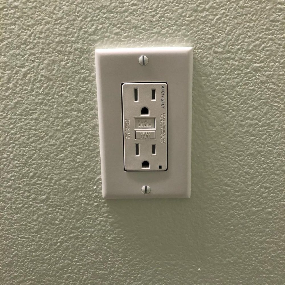 Slide of Costa Mesa Electrical Services