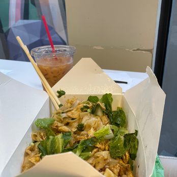 Pink Bee - Chicken garlic noodles and Thai iced tea - Sandwiches Near Me - Seattle, Washington Pink Bee - Chicken garlic noodles and Thai iced tea - Sandwiches Near Me - Seattle, Washington