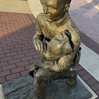 911 Flight Crew Memorial - Law Enforcement memorial - Landmarks & Historical Buildings Near Me - Grapevine, Texas