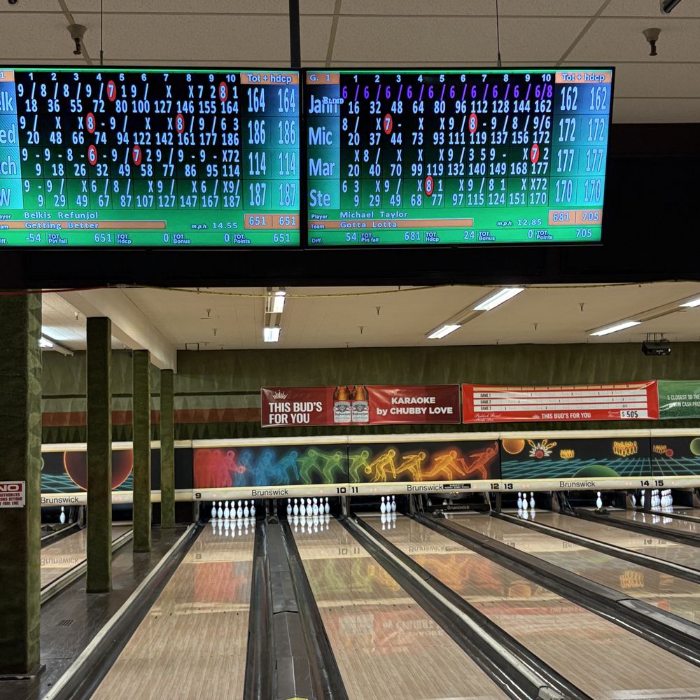 Paddock Bowl - Lanes 8, on the left of the posts, and 9-15ish on the right. In the 50s, Paddock had an indoor pool on the left side of those posts. - Bowling Near Me - Pacheco, California Paddock Bowl - Lanes 8, on the left of the posts, and 9-15ish on the right. In the 50s, Paddock had an indoor pool on the left side of those posts. - Bowling Near Me - Pacheco, California