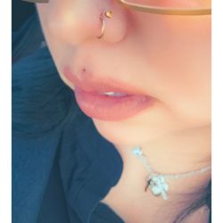 Evolved Body Art - Gold Heart nose stud piercing