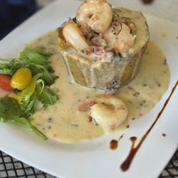 Otra Cosa - Mofongo a la carbonara con camarones