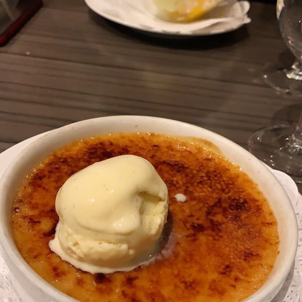 Le Bistro des Vignes - Caramel crème brûlée - Breakfast & Brunch Near Me - Paris, 75 Le Bistro des Vignes - Caramel crème brûlée - Breakfast & Brunch Near Me - Paris, 75