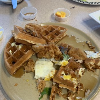 Hanky's Family Restaurant - Chicken and waffles (mid meal...sorry) - Canadian (New) Near Me - Hope, British Columbia