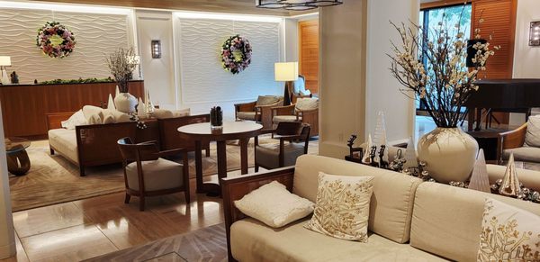 Halepuna Waikiki by Halekulani by null