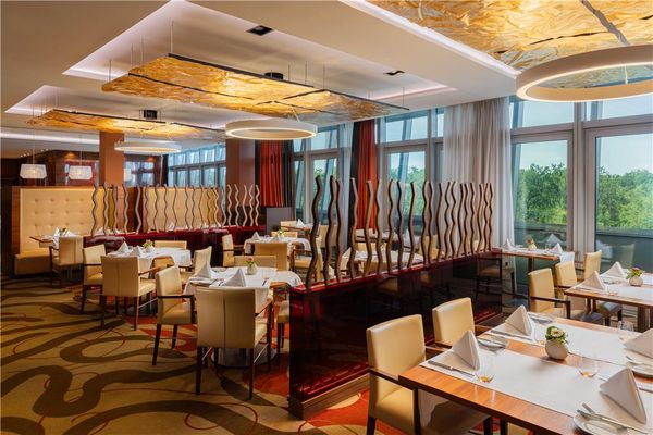 Hilton Frankfurt Airport by null