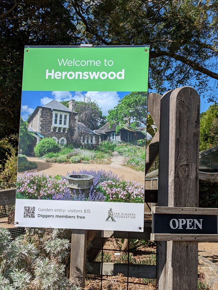 DIGGERS HERONSWOOD HOUSE AND GARDEN 13 Photos 105 Latrobe Pde