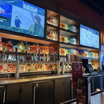 BJ's Restaurant & Brewhouse - Bar - New American Near Me - Columbia, Maryland BJ's Restaurant & Brewhouse - Bar - New American Near Me - Columbia, Maryland