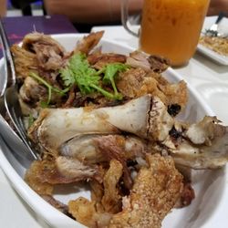 Jatujak - Crispy pata