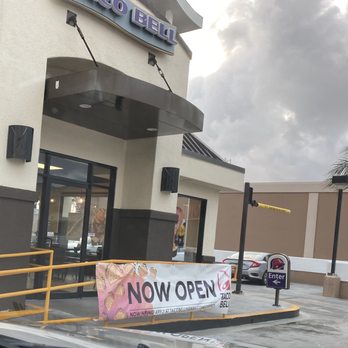 Taco Bell - 05/03/22 - Fast Food Near Me - Honolulu, Hawaii