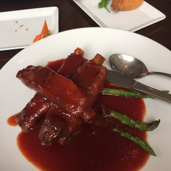 Naree Thai Restaurant - Thai Whiskey Ribs are tender and delicious. The asparagus was cooked perfectly. - Thai Near Me - Long Beach, California