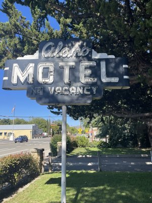Alamo Motel by null