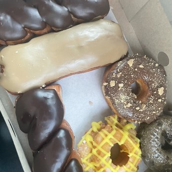 Randy's Donuts - Donuts Near Me - Costa Mesa, California Randy's Donuts - Donuts Near Me - Costa Mesa, California
