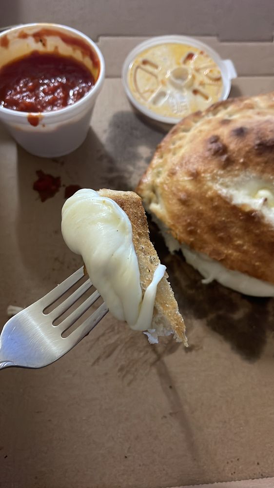 Pizza Village Cafe II, Belleville Roadtrippers